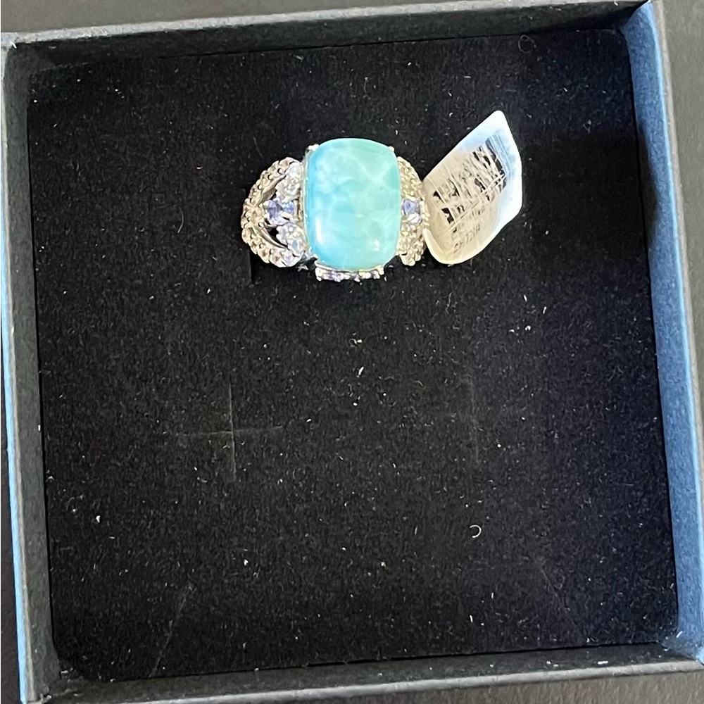 Elegant Silver and Blue Gemstone Ring